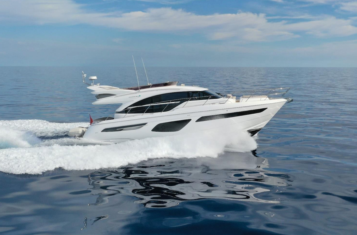 https://arconyachts.ams3.digitaloceanspaces.com/120837/conversions/large_4439280-optimize.jpg