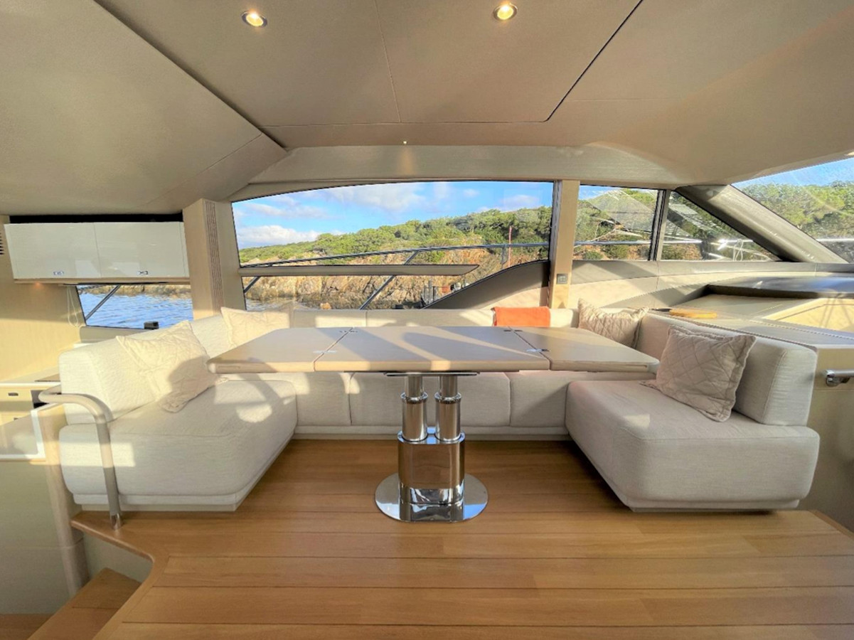 https://arconyachts.ams3.digitaloceanspaces.com/120864/conversions/large_4440366-optimize.jpg