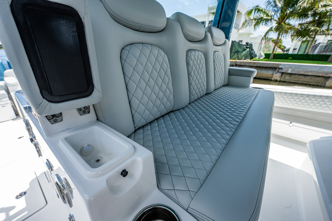 https://arconyachts.ams3.digitaloceanspaces.com/120868/conversions/large_4658312-optimize.jpg