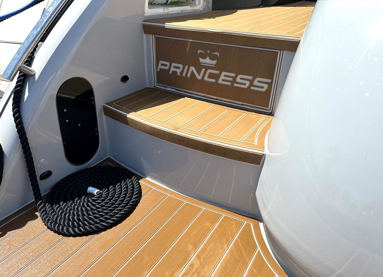 https://arconyachts.ams3.digitaloceanspaces.com/120869/conversions/large_4304557-optimize.jpg