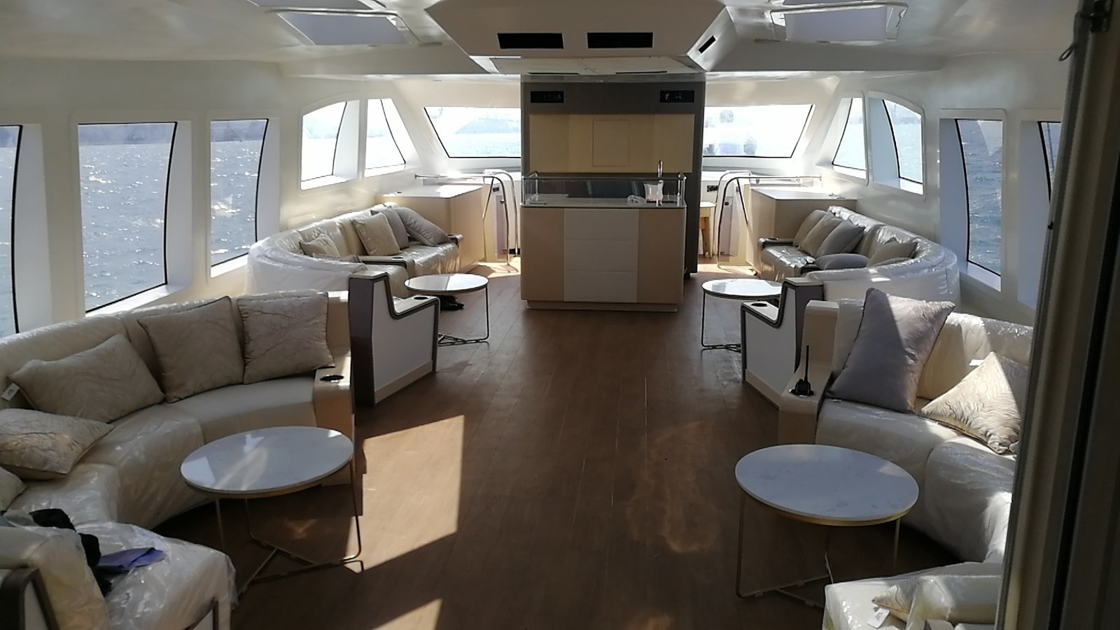 https://arconyachts.ams3.digitaloceanspaces.com/120909/conversions/large_4562035-optimize.jpg