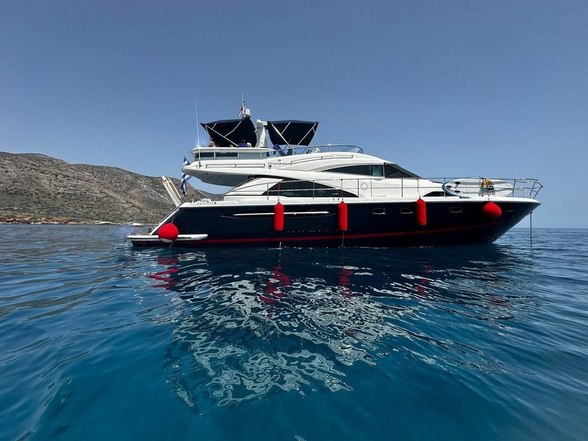 https://arconyachts.ams3.digitaloceanspaces.com/120941/conversions/large_4855878-optimize.jpg