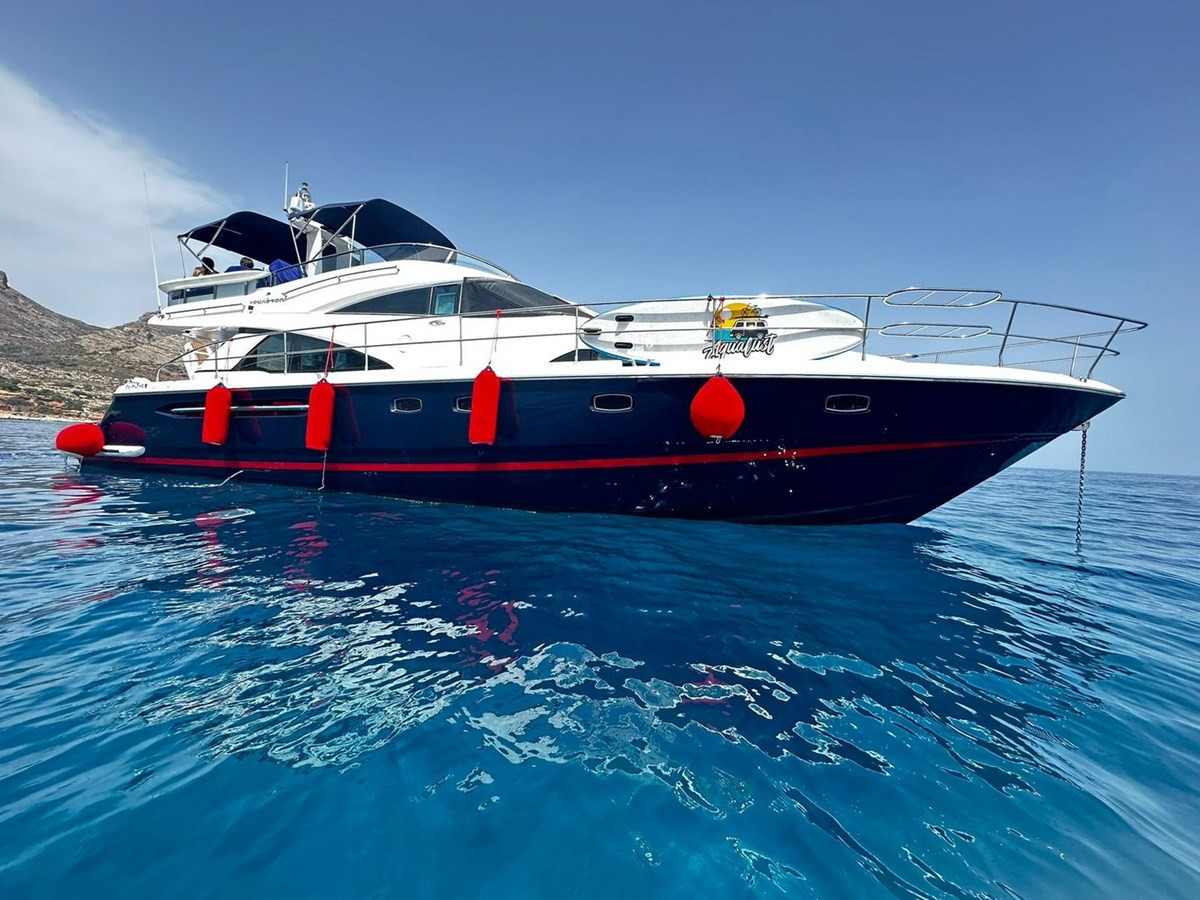 https://arconyachts.ams3.digitaloceanspaces.com/120943/conversions/large_4855875-optimize.jpg