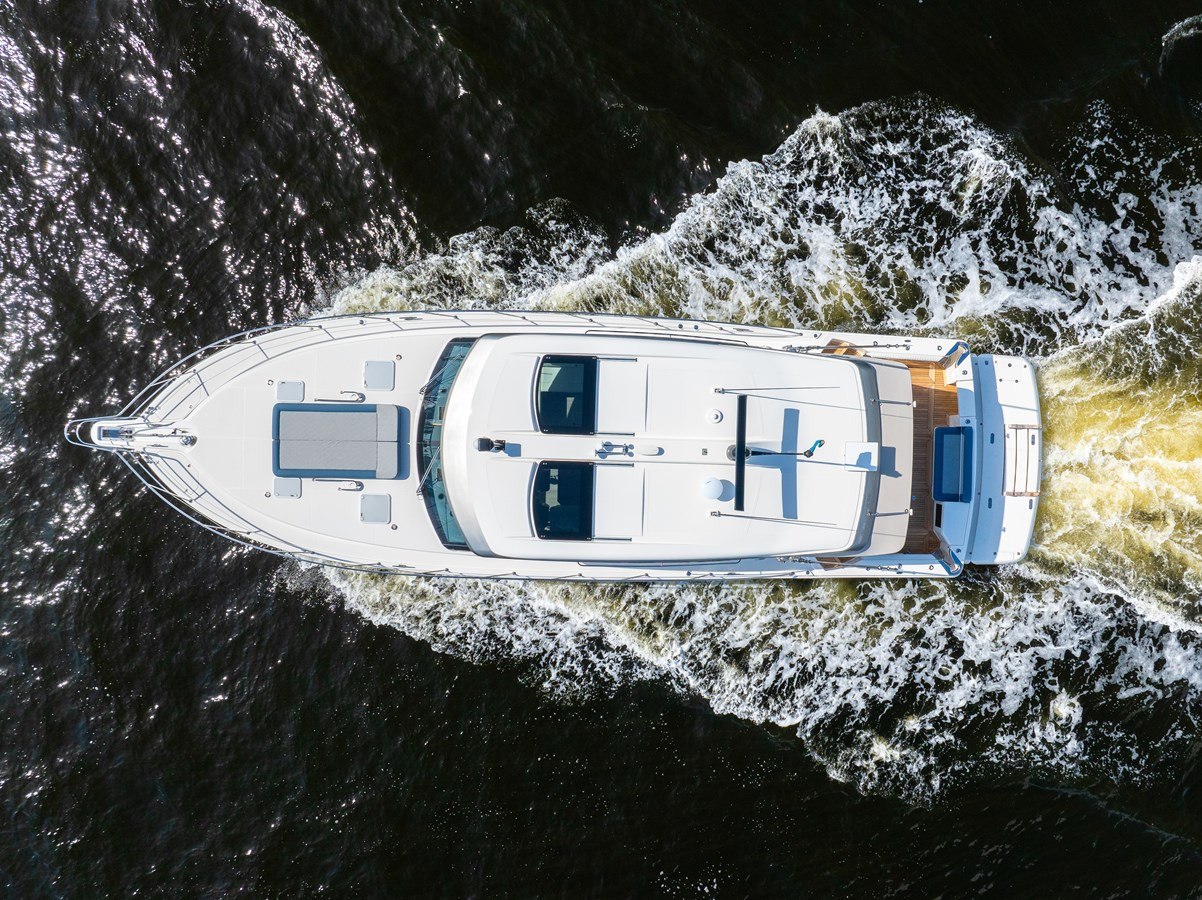 https://arconyachts.ams3.digitaloceanspaces.com/120987/conversions/large_4440879-optimize.jpg