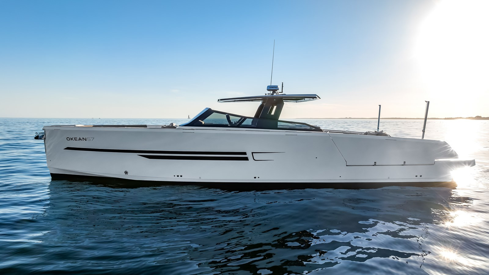 https://arconyachts.ams3.digitaloceanspaces.com/121159/conversions/large_4512959-optimize.jpg