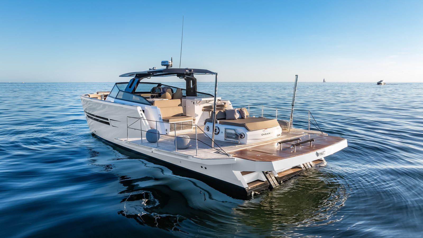 https://arconyachts.ams3.digitaloceanspaces.com/121172/conversions/large_4512963-optimize.jpg