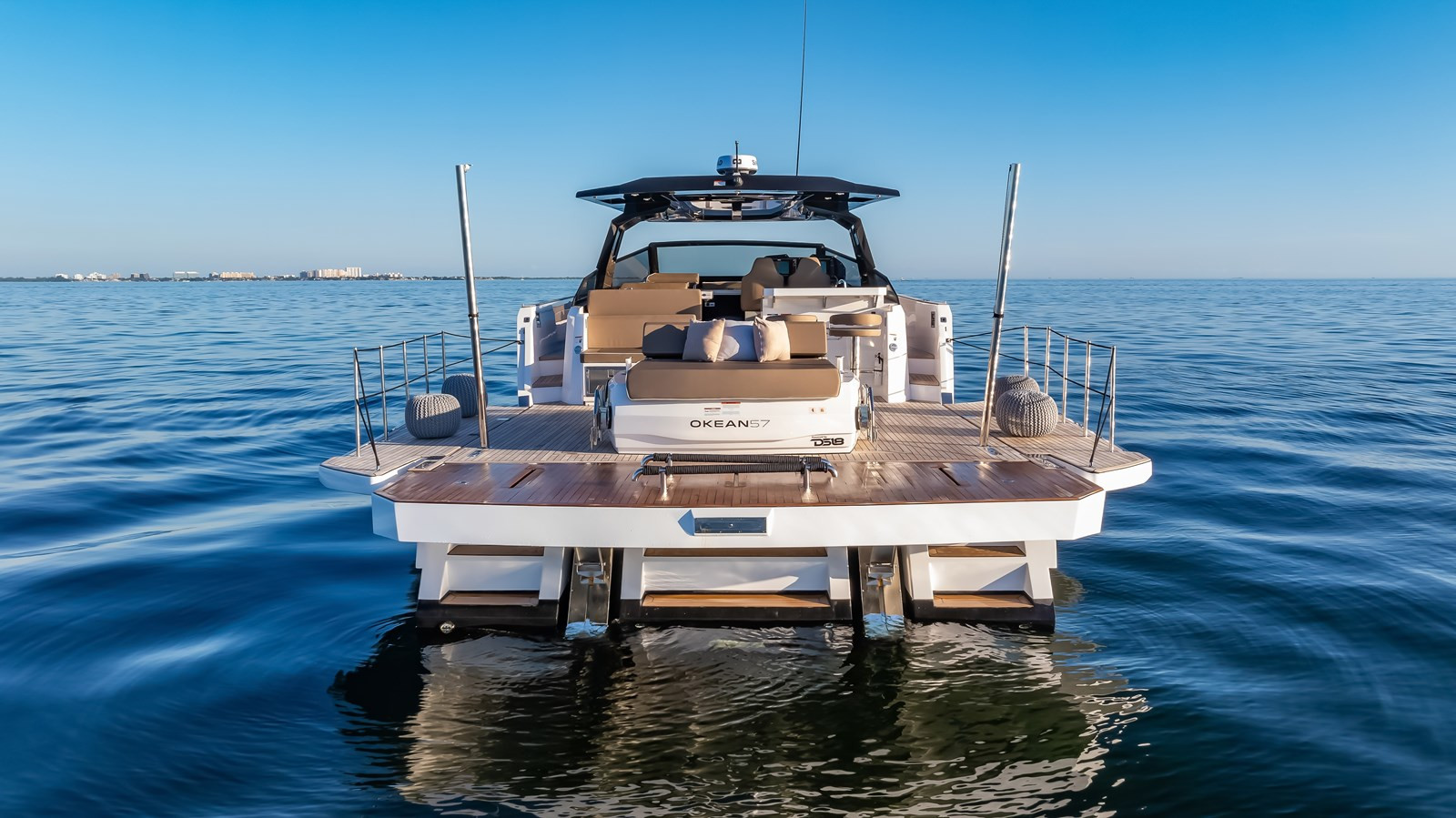 https://arconyachts.ams3.digitaloceanspaces.com/121190/conversions/large_4512969-optimize.jpg