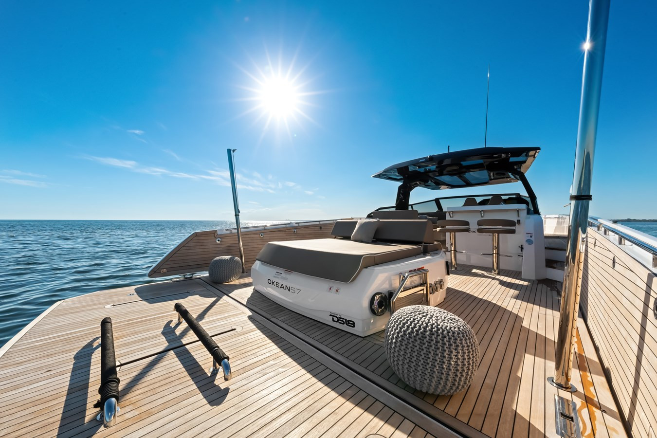 https://arconyachts.ams3.digitaloceanspaces.com/121221/conversions/large_4512979-optimize.jpg