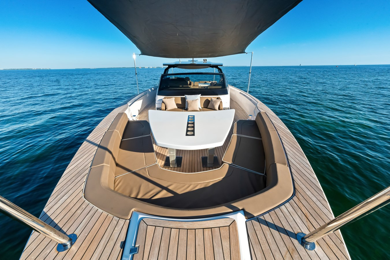https://arconyachts.ams3.digitaloceanspaces.com/121230/conversions/large_4512982-optimize.jpg