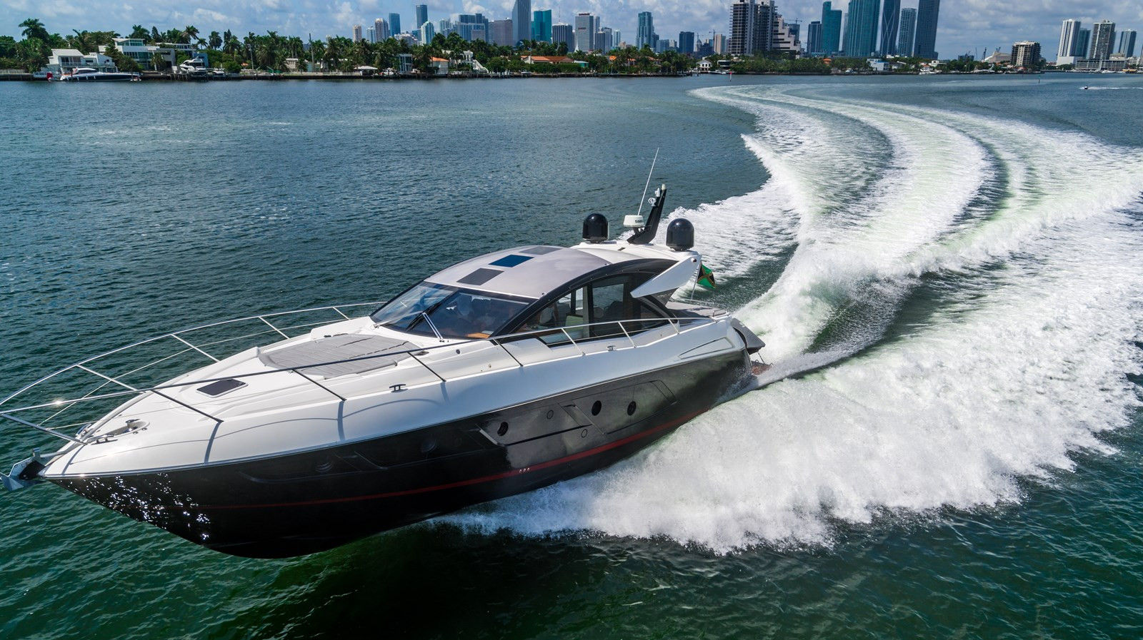 https://arconyachts.ams3.digitaloceanspaces.com/121377/conversions/large_3023920-optimize.jpg