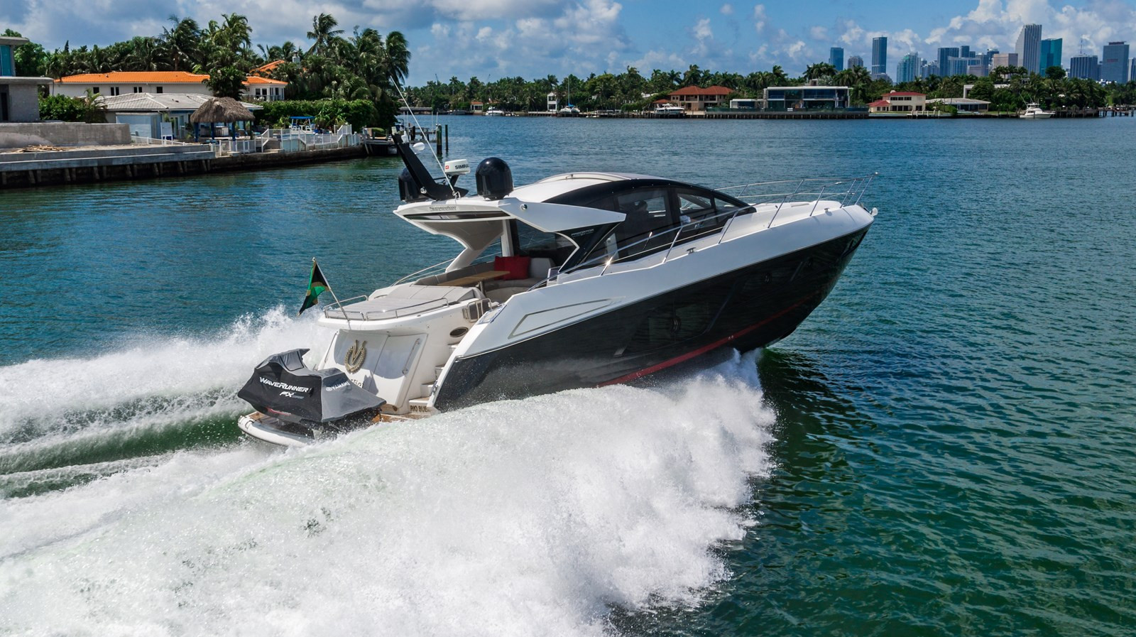 https://arconyachts.ams3.digitaloceanspaces.com/121383/conversions/large_3023922-optimize.jpg