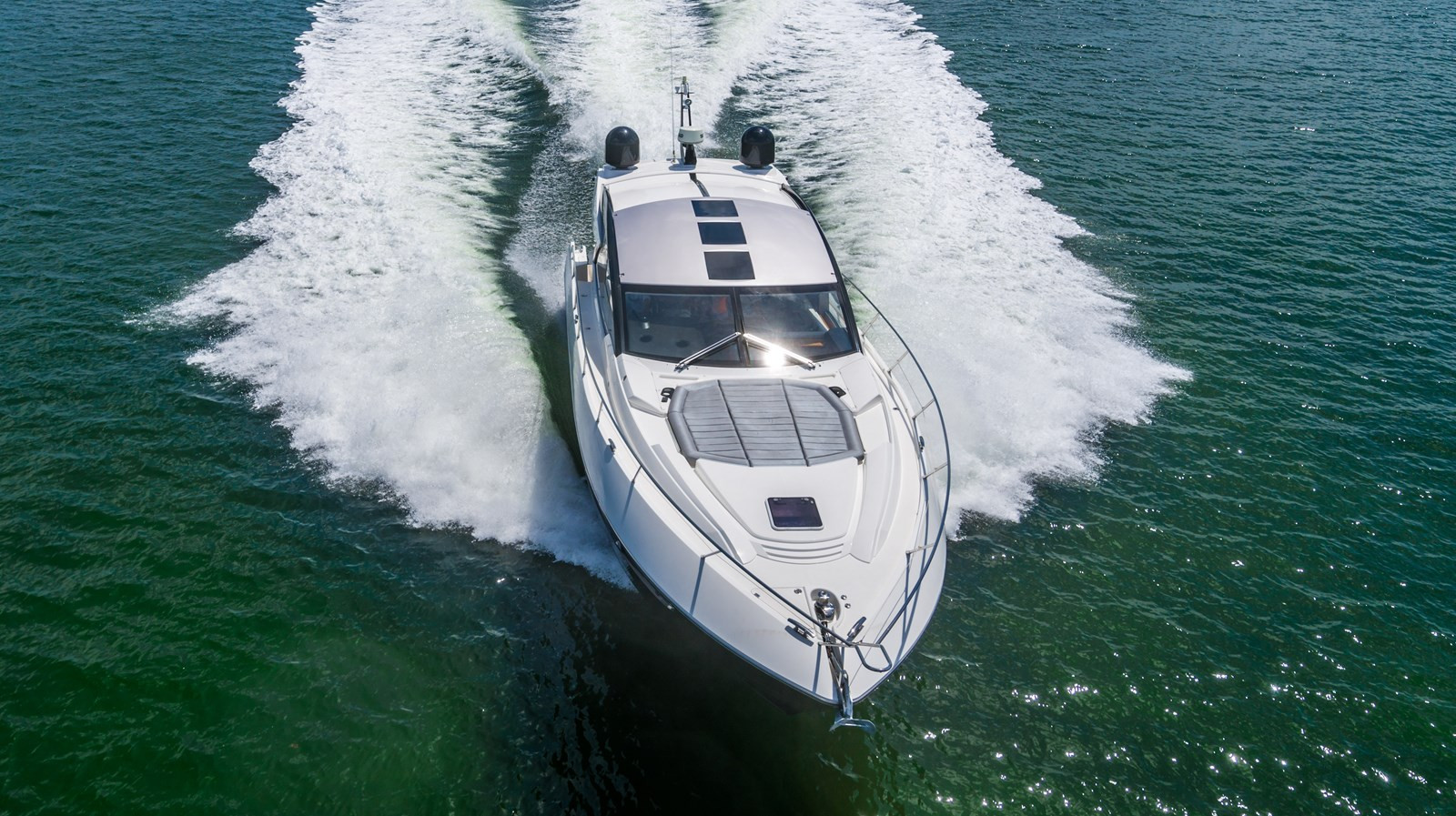 https://arconyachts.ams3.digitaloceanspaces.com/121412/conversions/large_3023932-optimize.jpg
