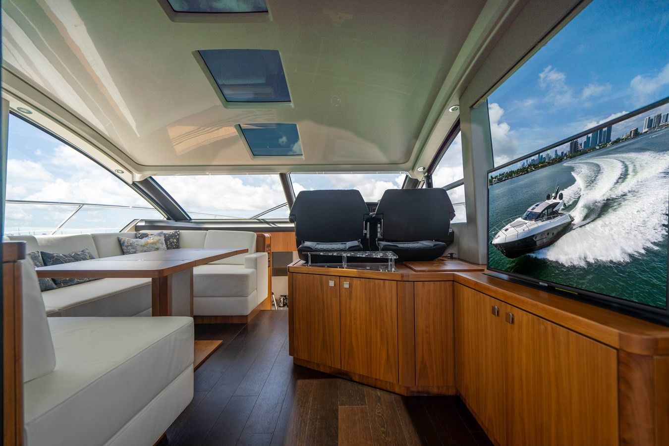 https://arconyachts.ams3.digitaloceanspaces.com/121493/conversions/large_3023961-optimize.jpg