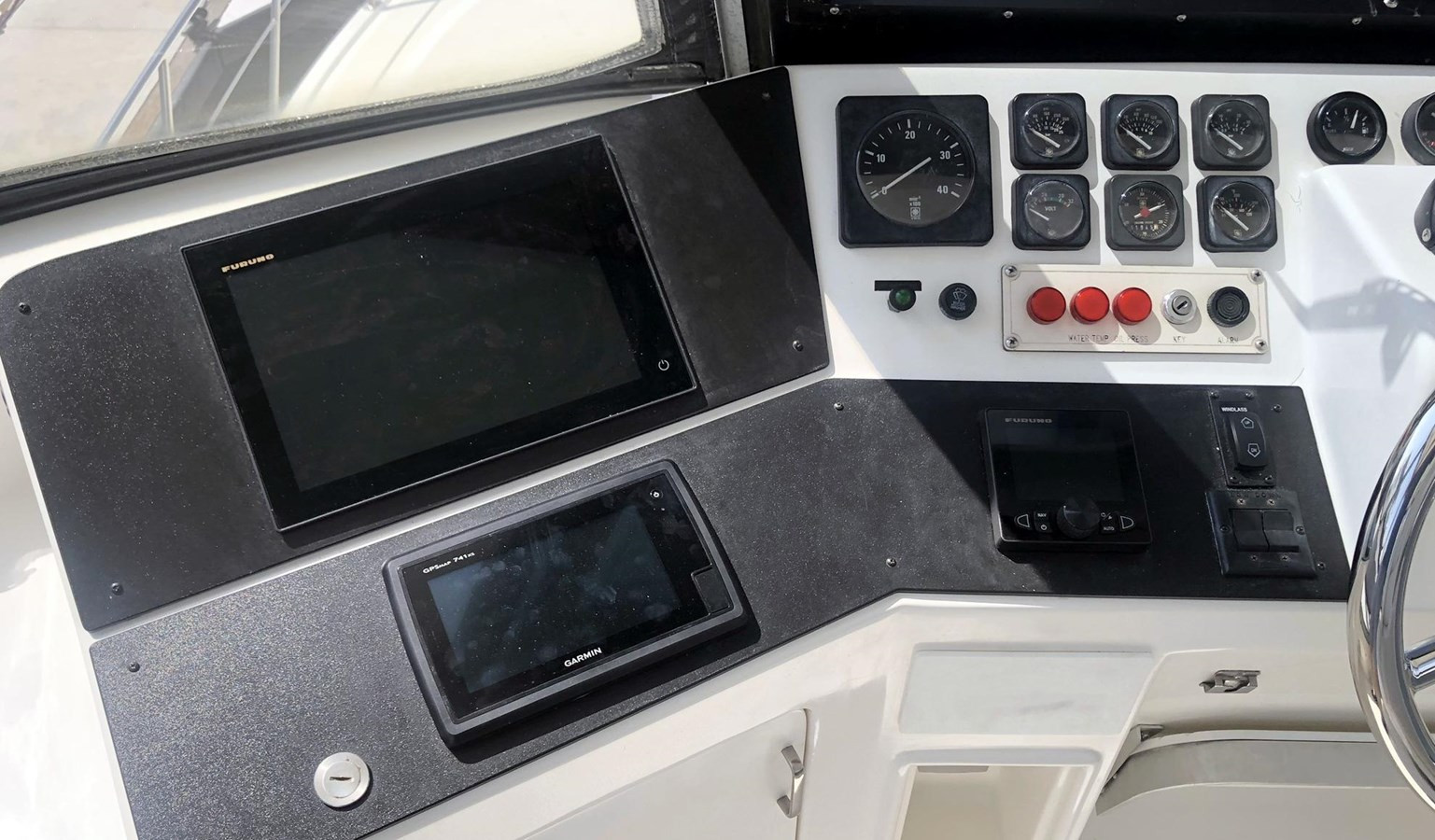 https://arconyachts.ams3.digitaloceanspaces.com/121682/conversions/large_3371123-optimize.jpg