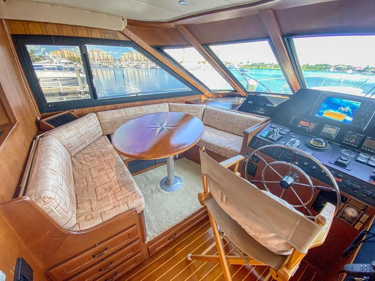 https://arconyachts.ams3.digitaloceanspaces.com/121736/conversions/large_3597698-optimize.jpg