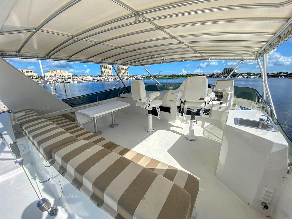 https://arconyachts.ams3.digitaloceanspaces.com/121814/conversions/large_3597725-optimize.jpg