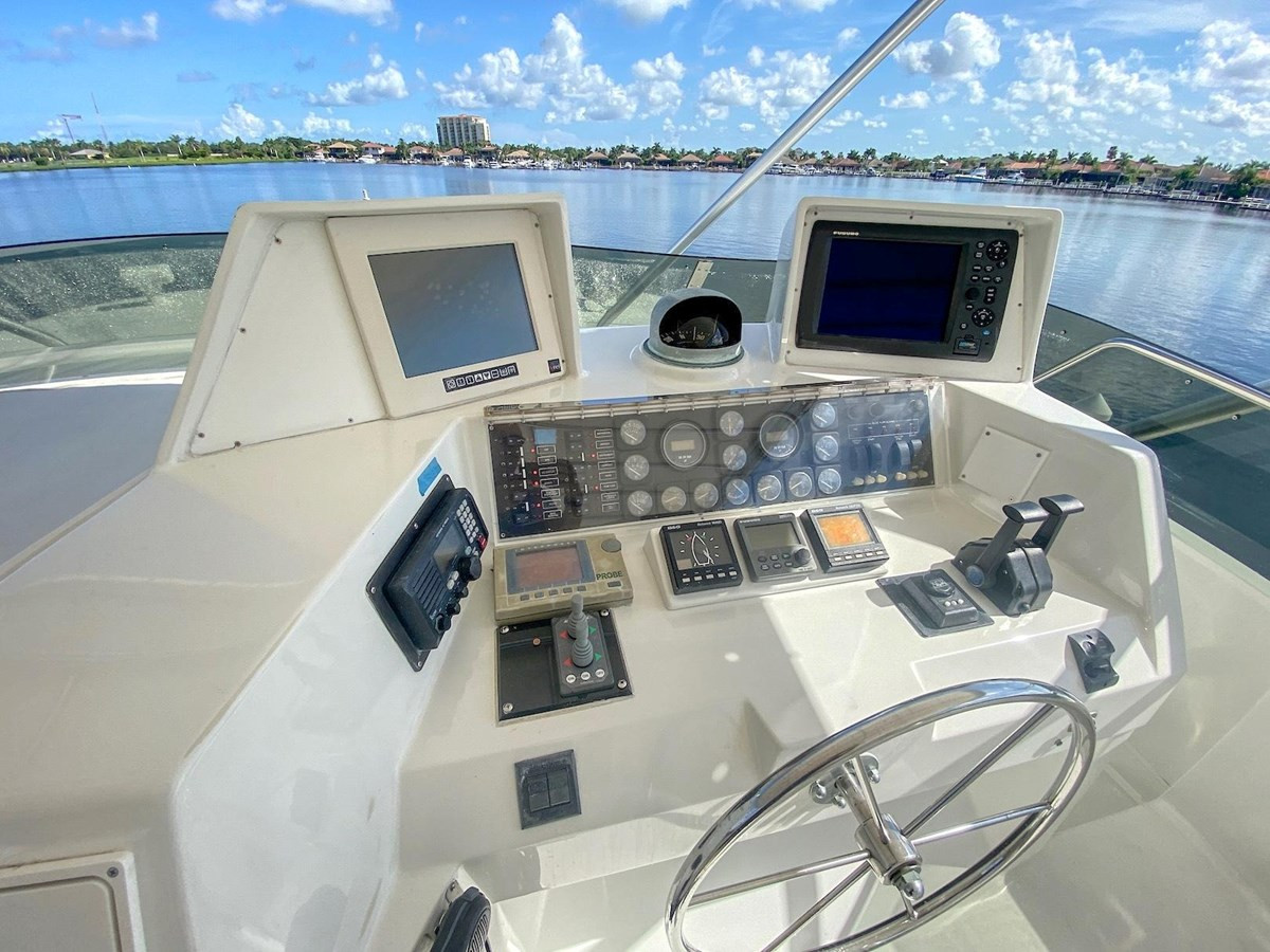 https://arconyachts.ams3.digitaloceanspaces.com/121821/conversions/large_3597728-optimize.jpg