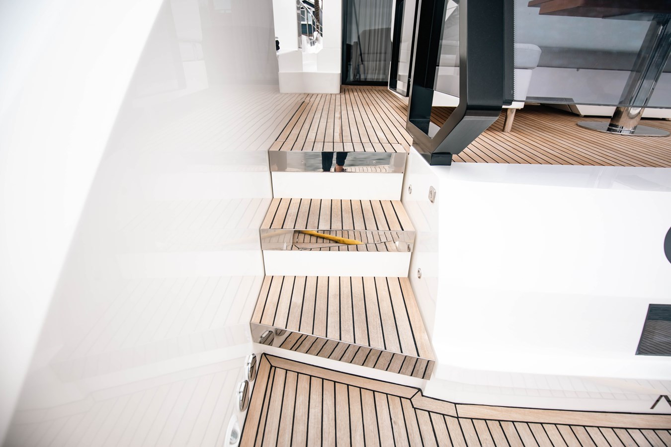 https://arconyachts.ams3.digitaloceanspaces.com/121904/conversions/large_3801615-optimize.jpg