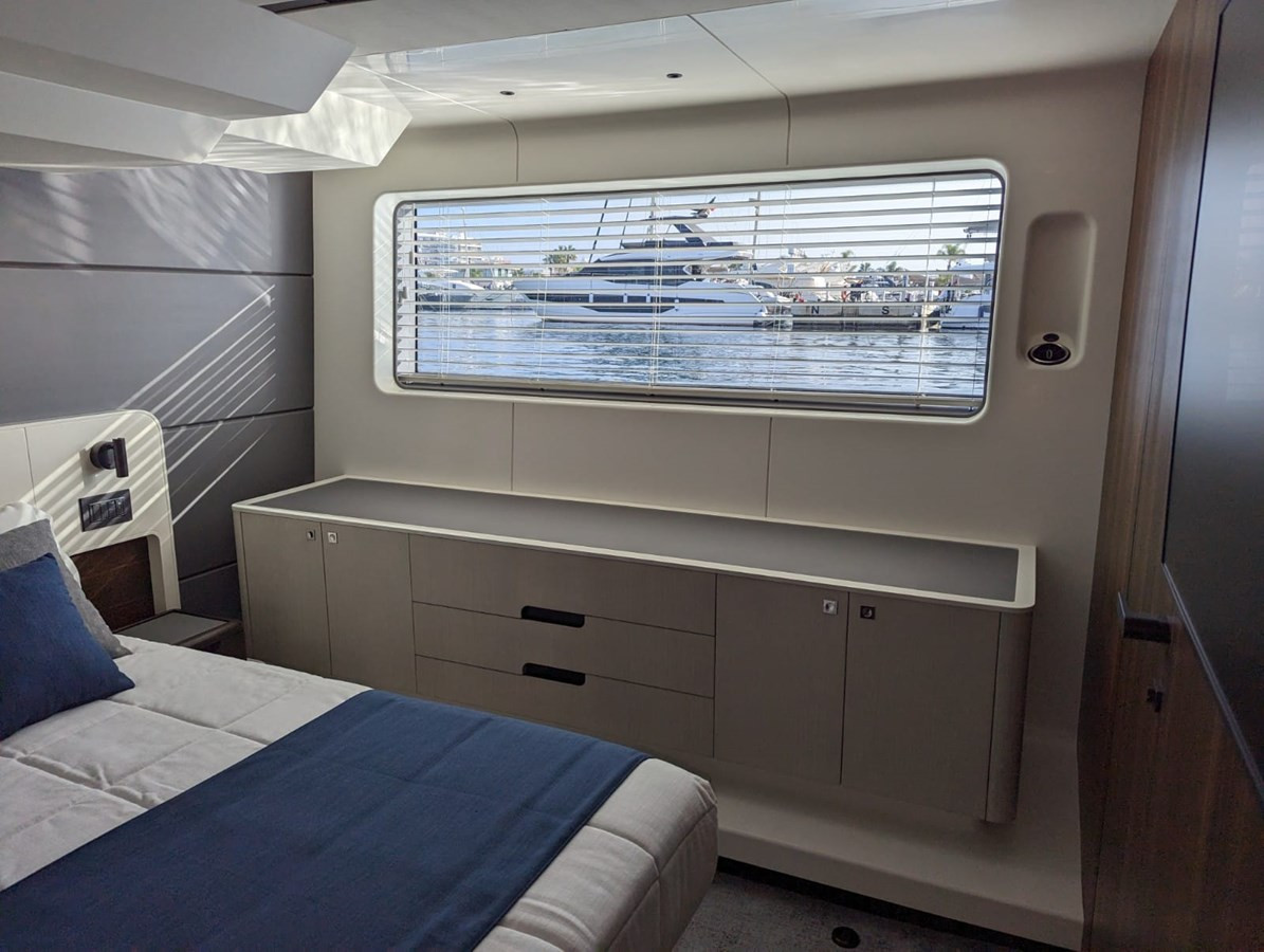 https://arconyachts.ams3.digitaloceanspaces.com/122063/conversions/large_4073837-optimize.jpg