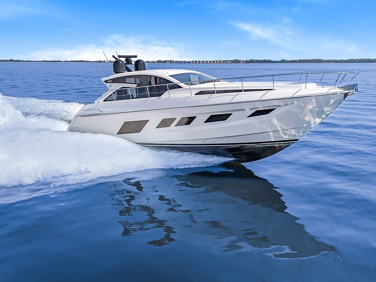 https://arconyachts.ams3.digitaloceanspaces.com/122150/conversions/large_4298388-optimize.jpg