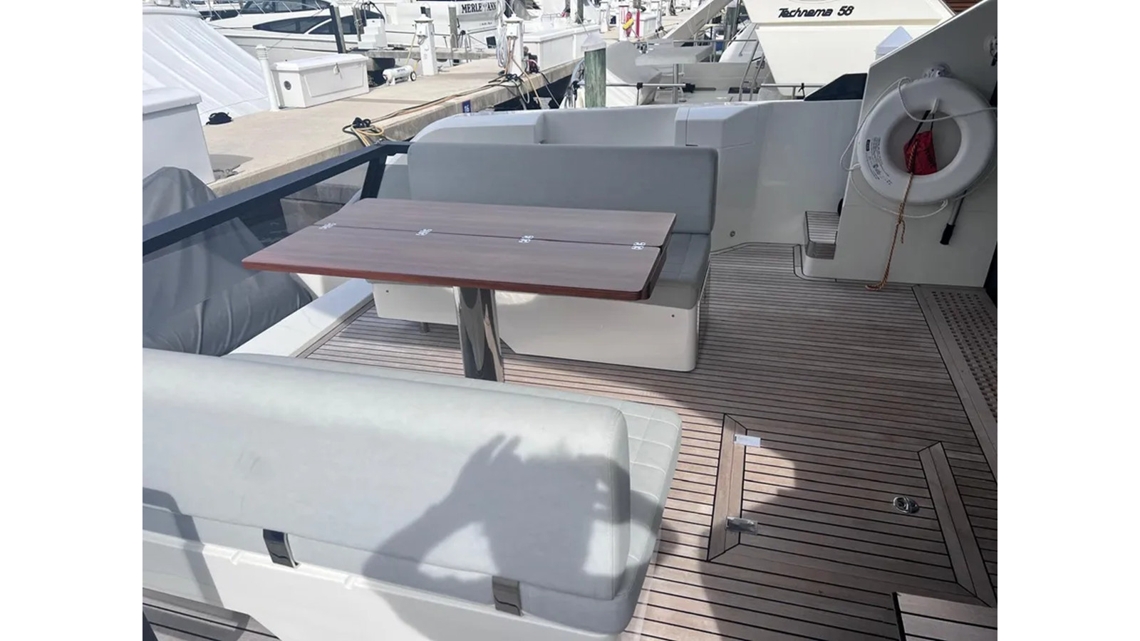 https://arconyachts.ams3.digitaloceanspaces.com/122164/conversions/large_4381417-optimize.jpg