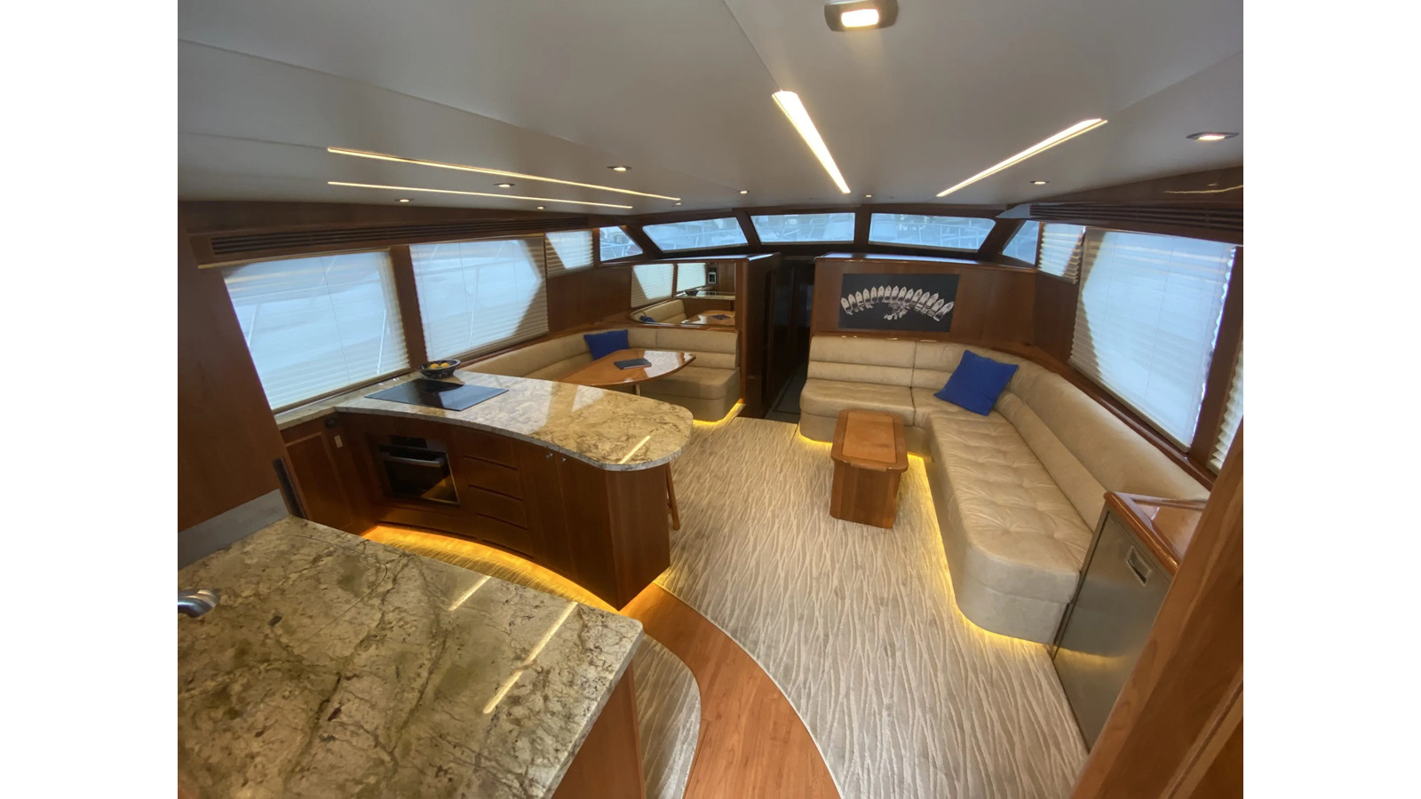 https://arconyachts.ams3.digitaloceanspaces.com/122198/conversions/large_4532687-optimize.jpg