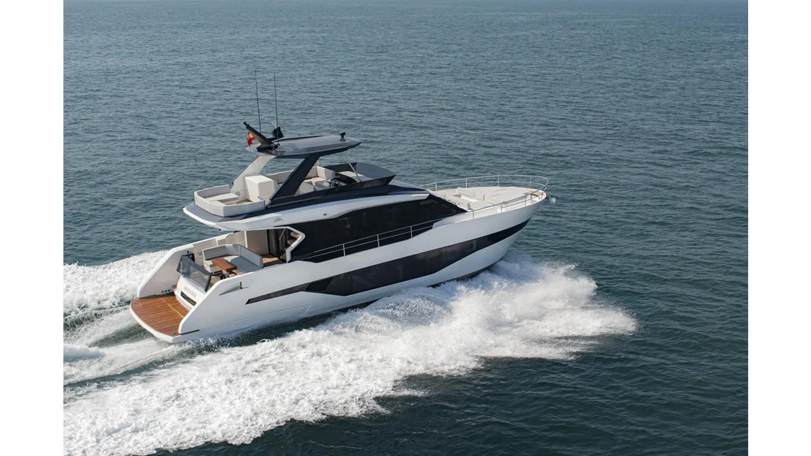 https://arconyachts.ams3.digitaloceanspaces.com/122236/conversions/large_4381441-optimize.jpg
