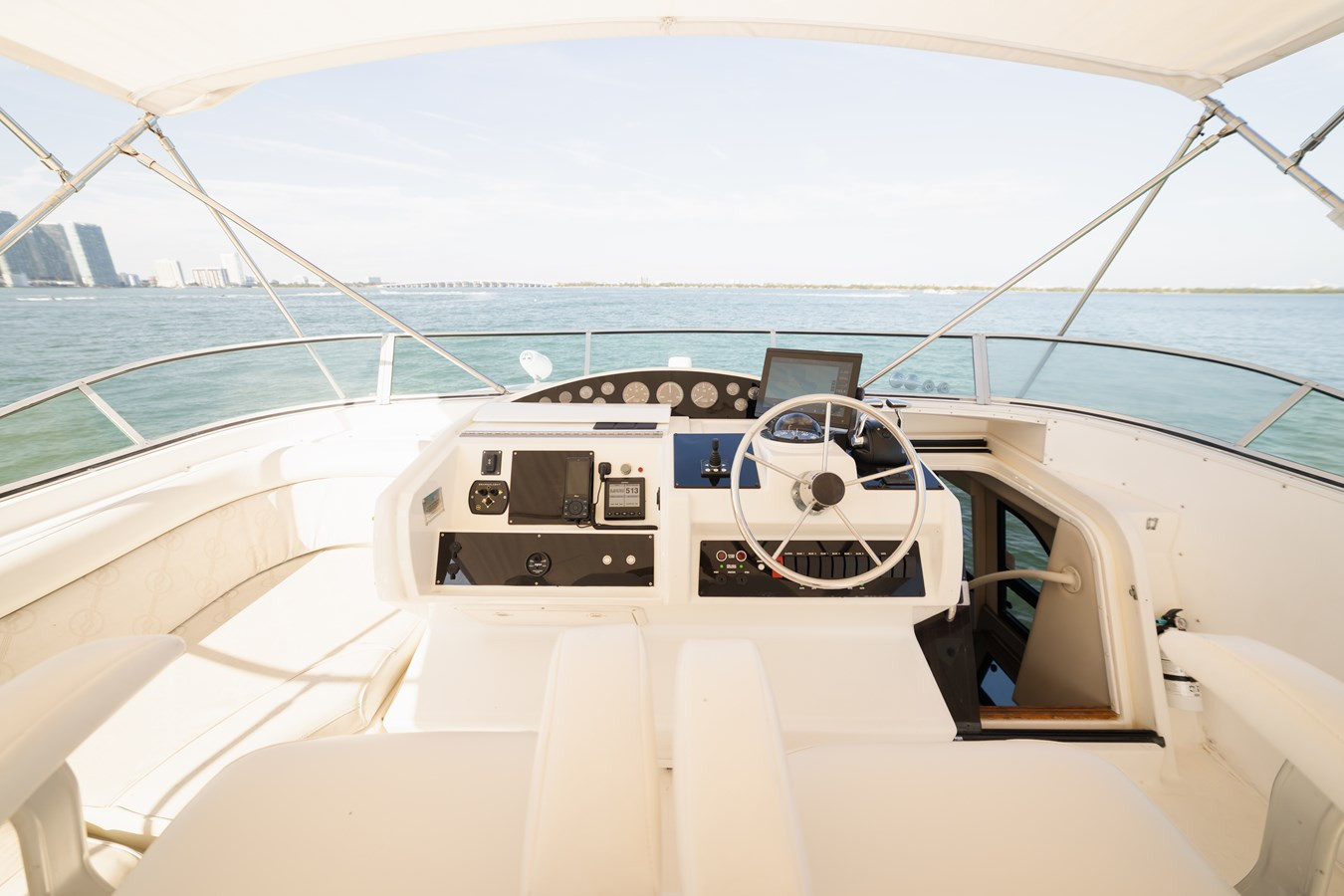 https://arconyachts.ams3.digitaloceanspaces.com/122297/conversions/large_4705656-optimize.jpg