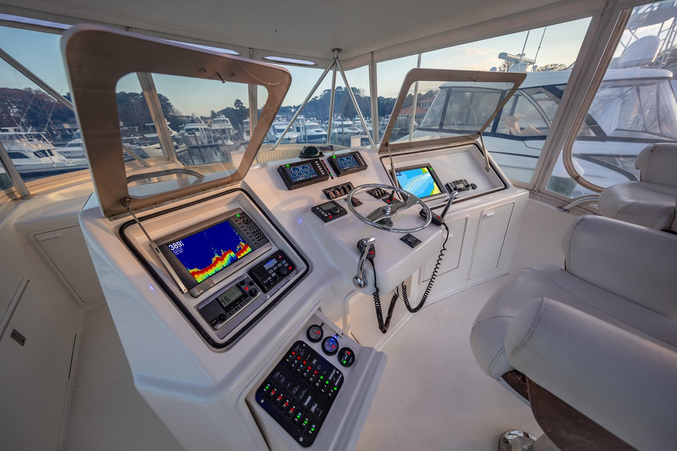 https://arconyachts.ams3.digitaloceanspaces.com/122386/conversions/large_4726852-optimize.jpg