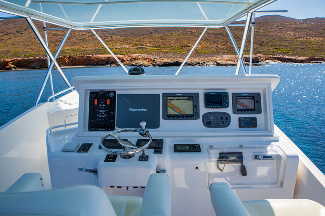 https://arconyachts.ams3.digitaloceanspaces.com/122410/conversions/large_4382069-optimize.jpg