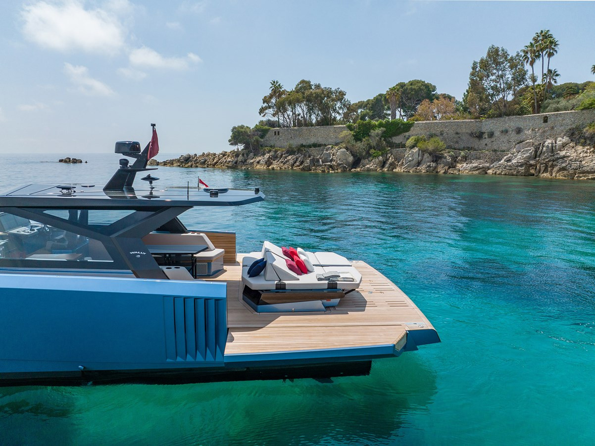 https://arconyachts.ams3.digitaloceanspaces.com/122432/conversions/large_4723017-optimize.jpg