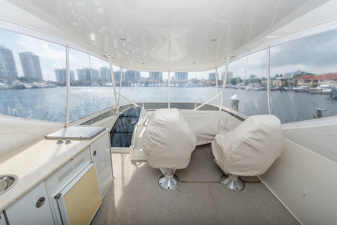 https://arconyachts.ams3.digitaloceanspaces.com/122464/conversions/large_2025204-optimize.jpg