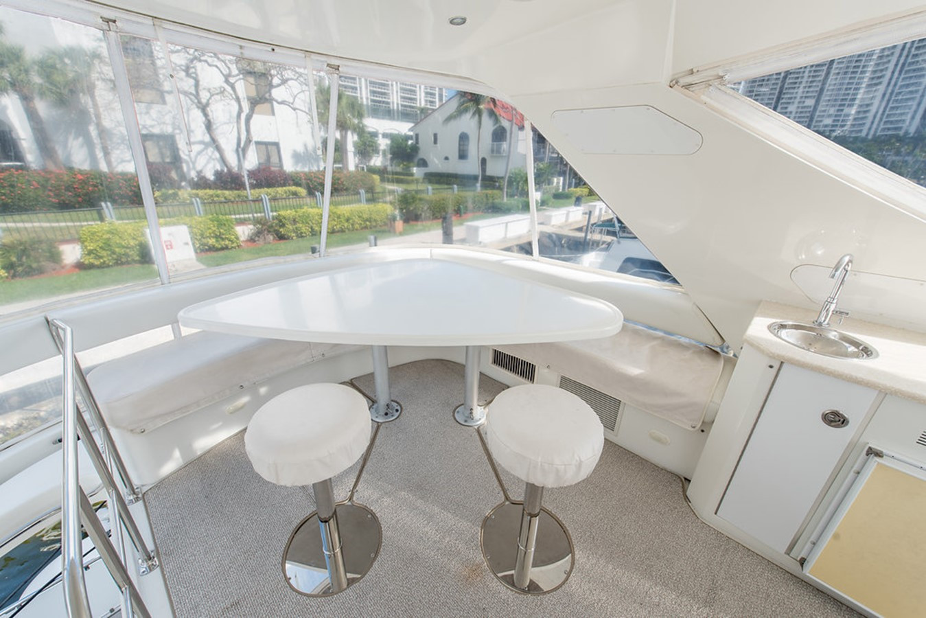 https://arconyachts.ams3.digitaloceanspaces.com/122473/conversions/large_2025207-optimize.jpg
