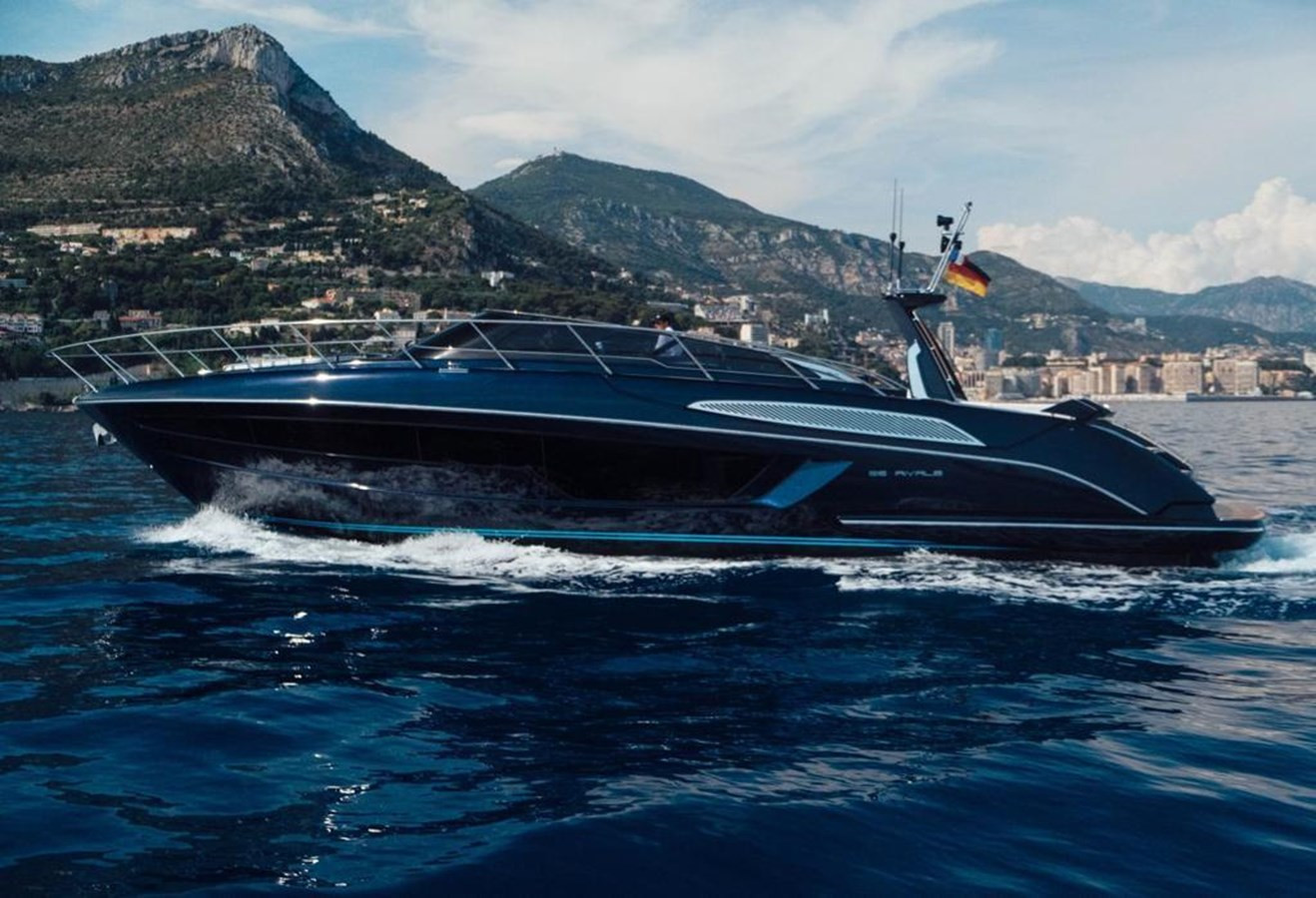 https://arconyachts.ams3.digitaloceanspaces.com/122483/conversions/large_4535992-optimize.jpg