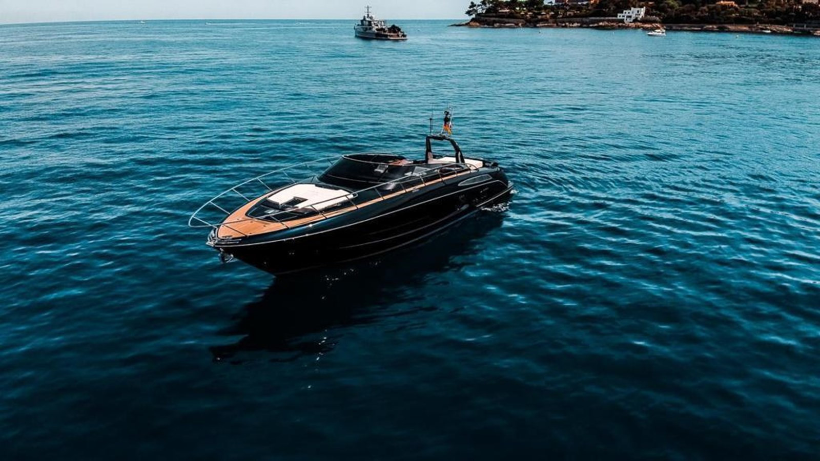 https://arconyachts.ams3.digitaloceanspaces.com/122486/conversions/large_4535993-optimize.jpg