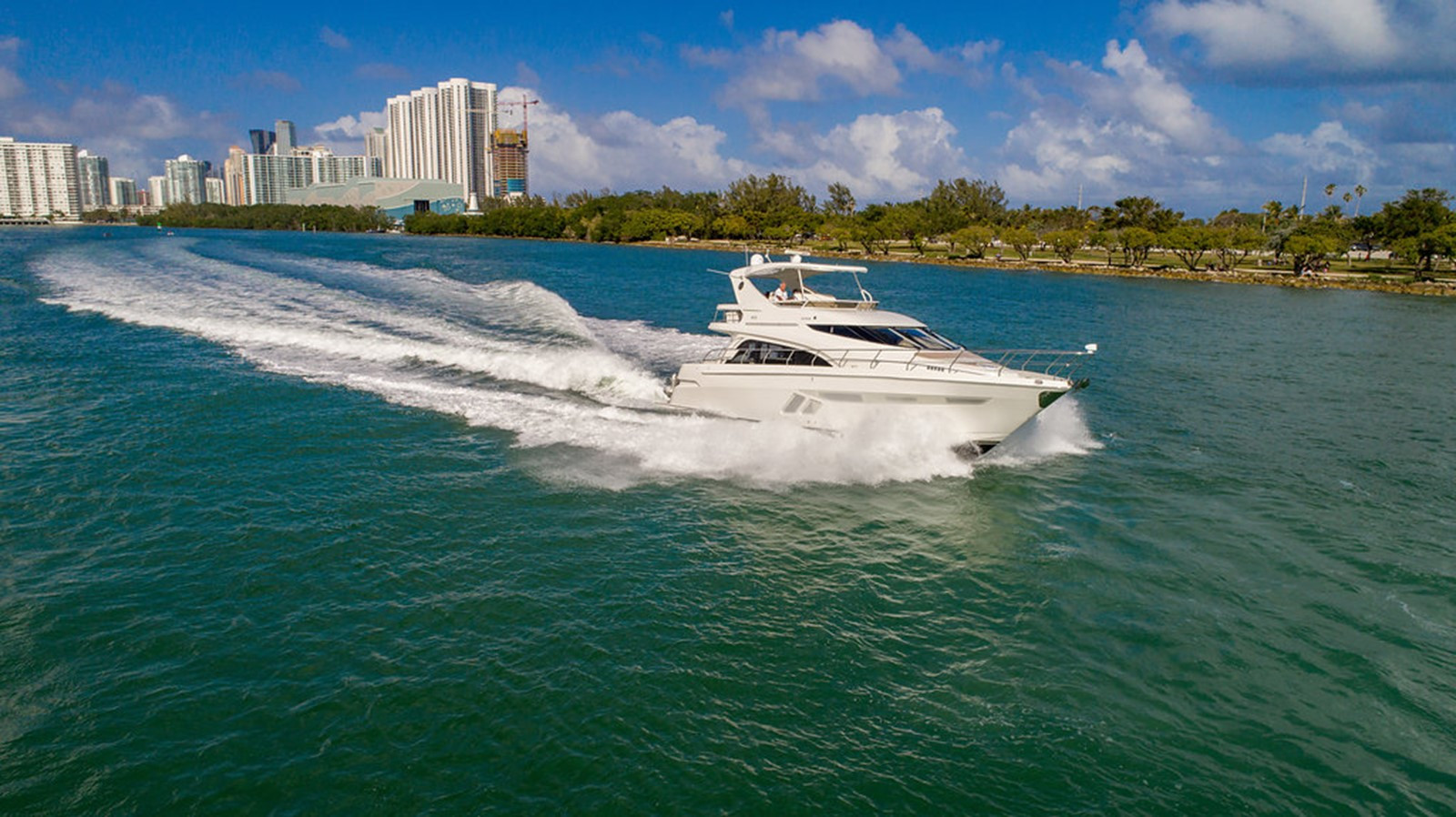 https://arconyachts.ams3.digitaloceanspaces.com/122563/conversions/large_2025244-optimize.jpg