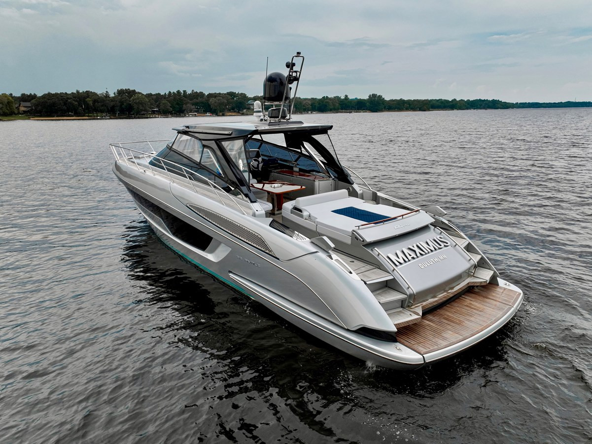 https://arconyachts.ams3.digitaloceanspaces.com/122655/conversions/large_4561570-optimize.jpg