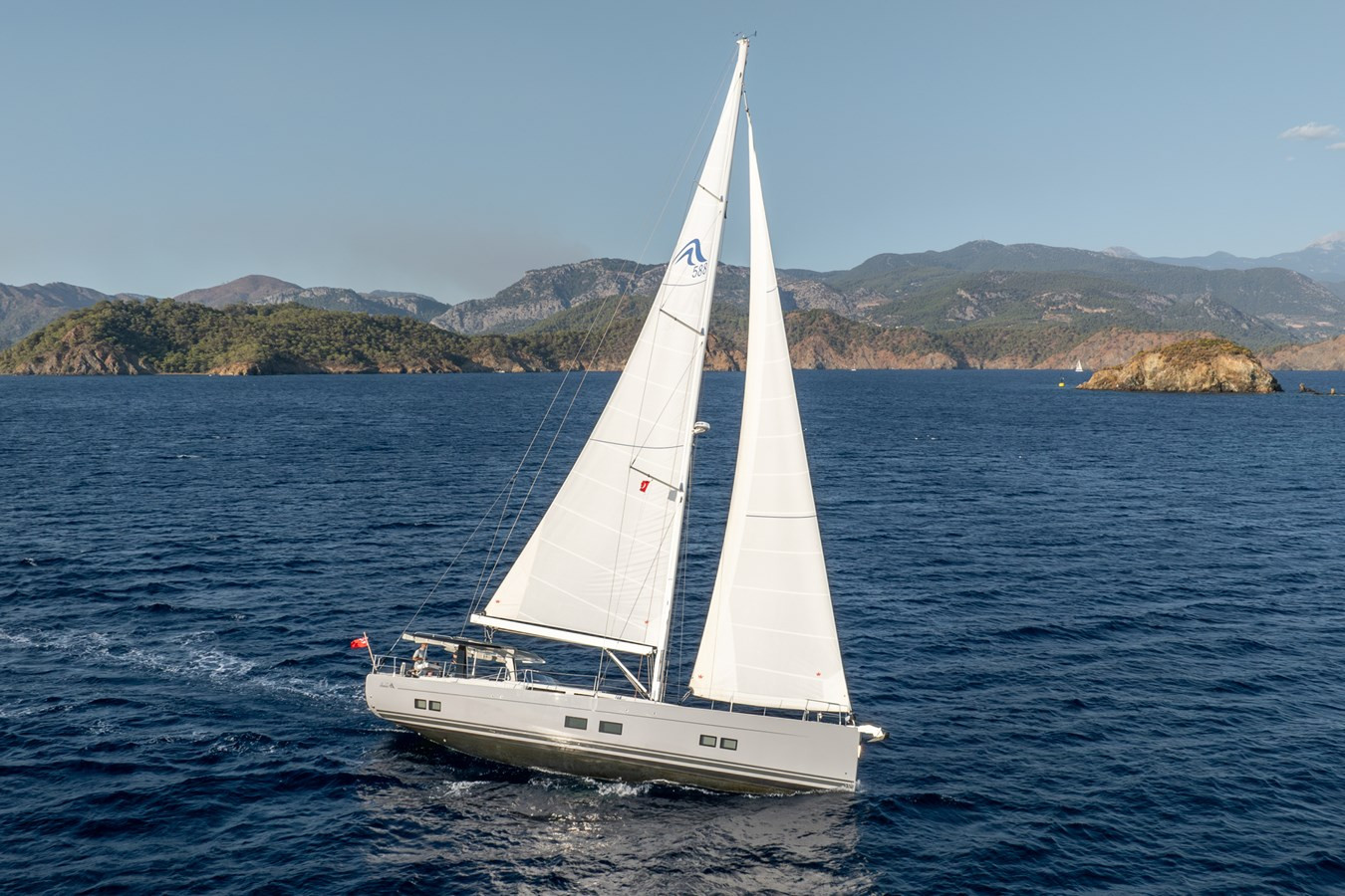 https://arconyachts.ams3.digitaloceanspaces.com/122696/conversions/large_4405769-optimize.jpg