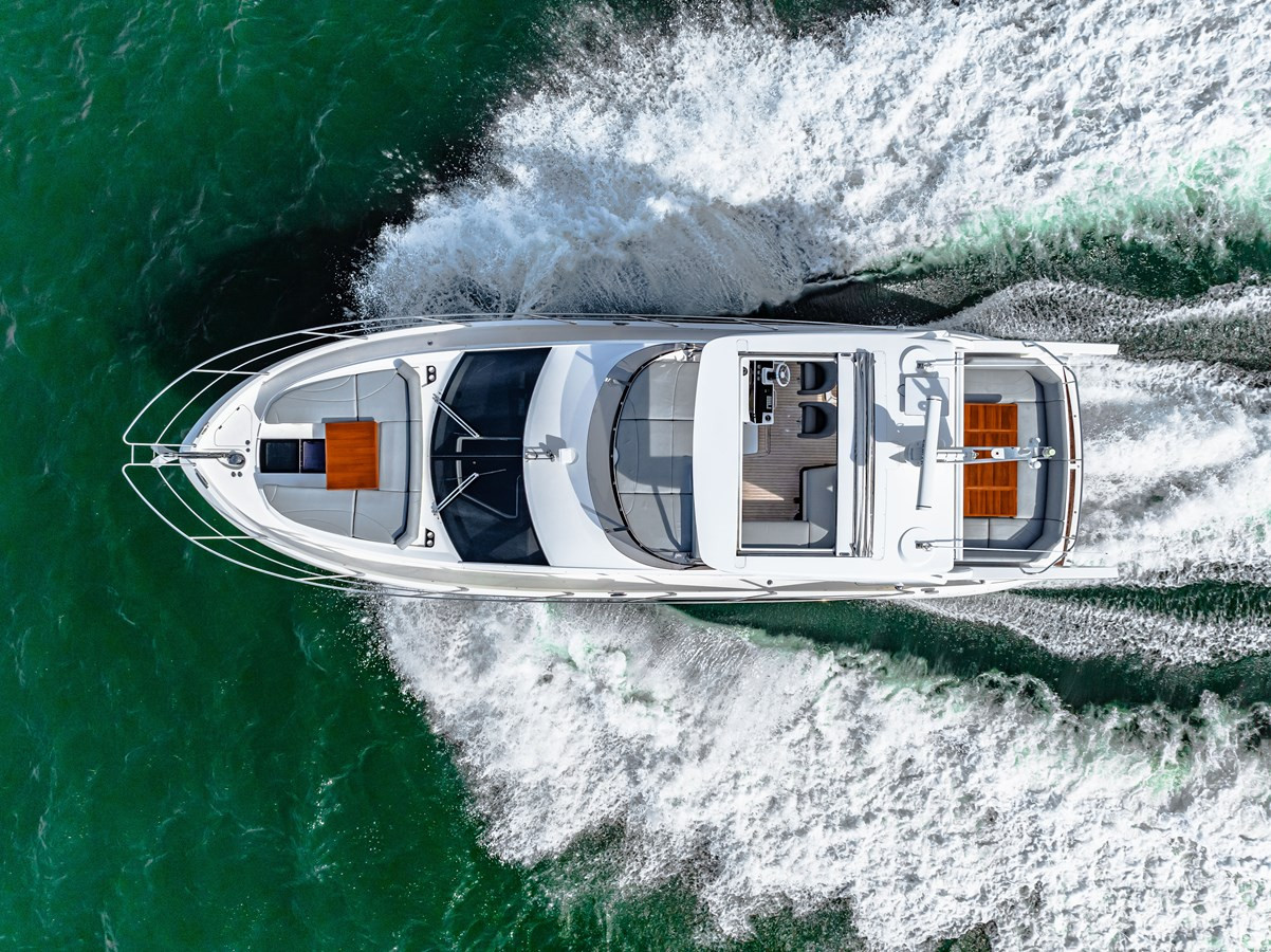 https://arconyachts.ams3.digitaloceanspaces.com/122701/conversions/large_4564564-optimize.jpg