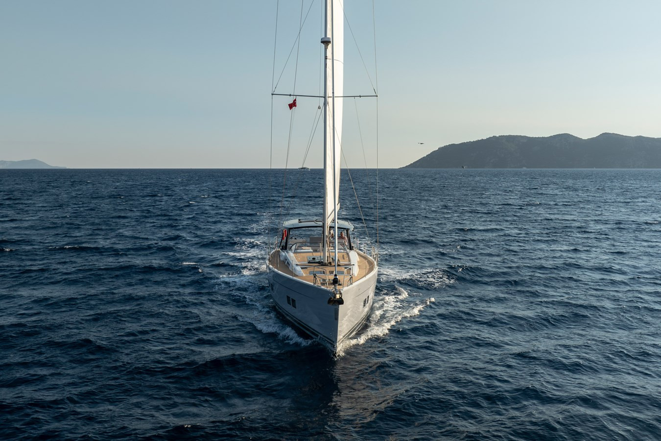 https://arconyachts.ams3.digitaloceanspaces.com/122702/conversions/large_4405772-optimize.jpg