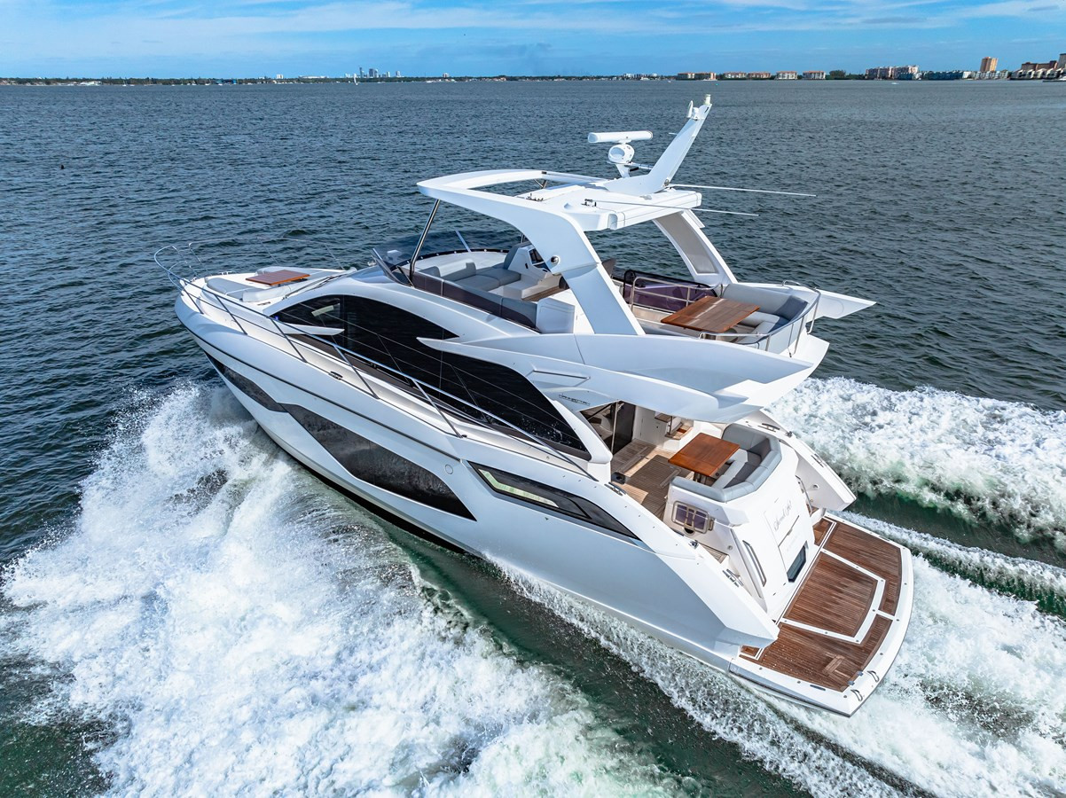 https://arconyachts.ams3.digitaloceanspaces.com/122715/conversions/large_4564569-optimize.jpg