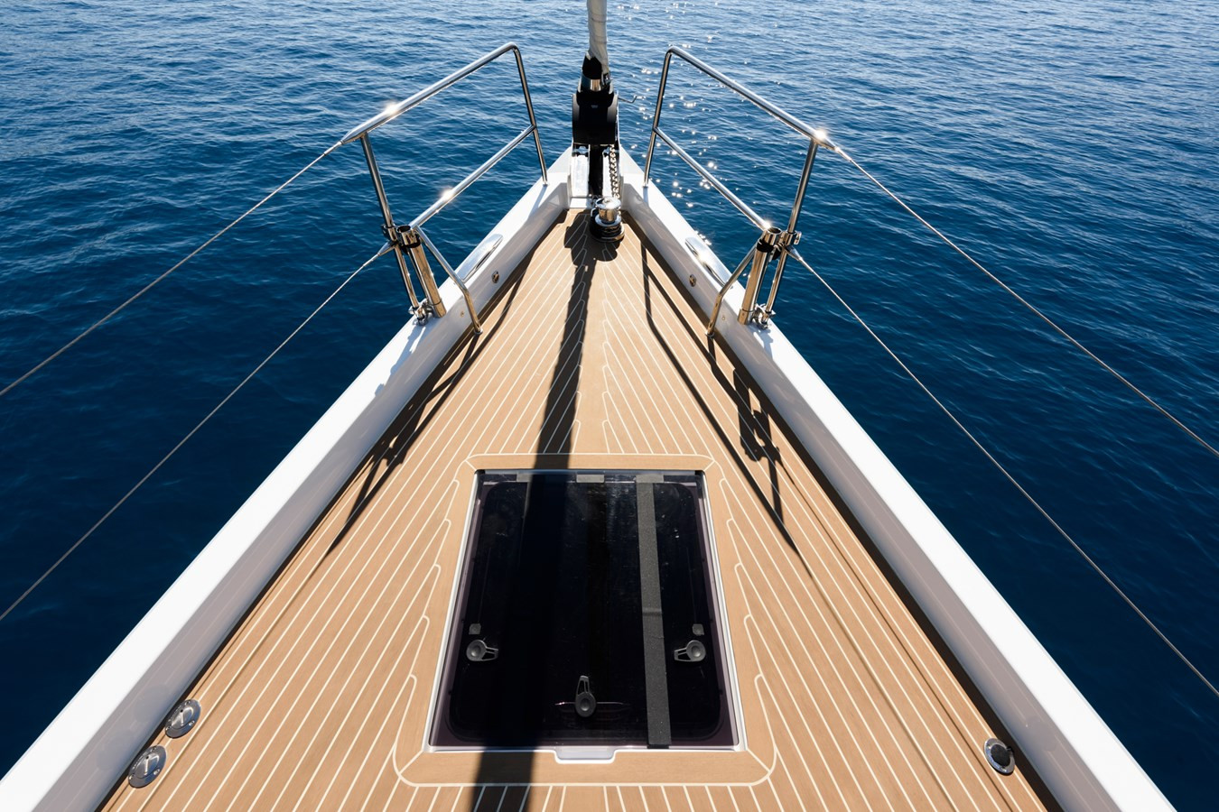 https://arconyachts.ams3.digitaloceanspaces.com/122752/conversions/large_4405792-optimize.jpg