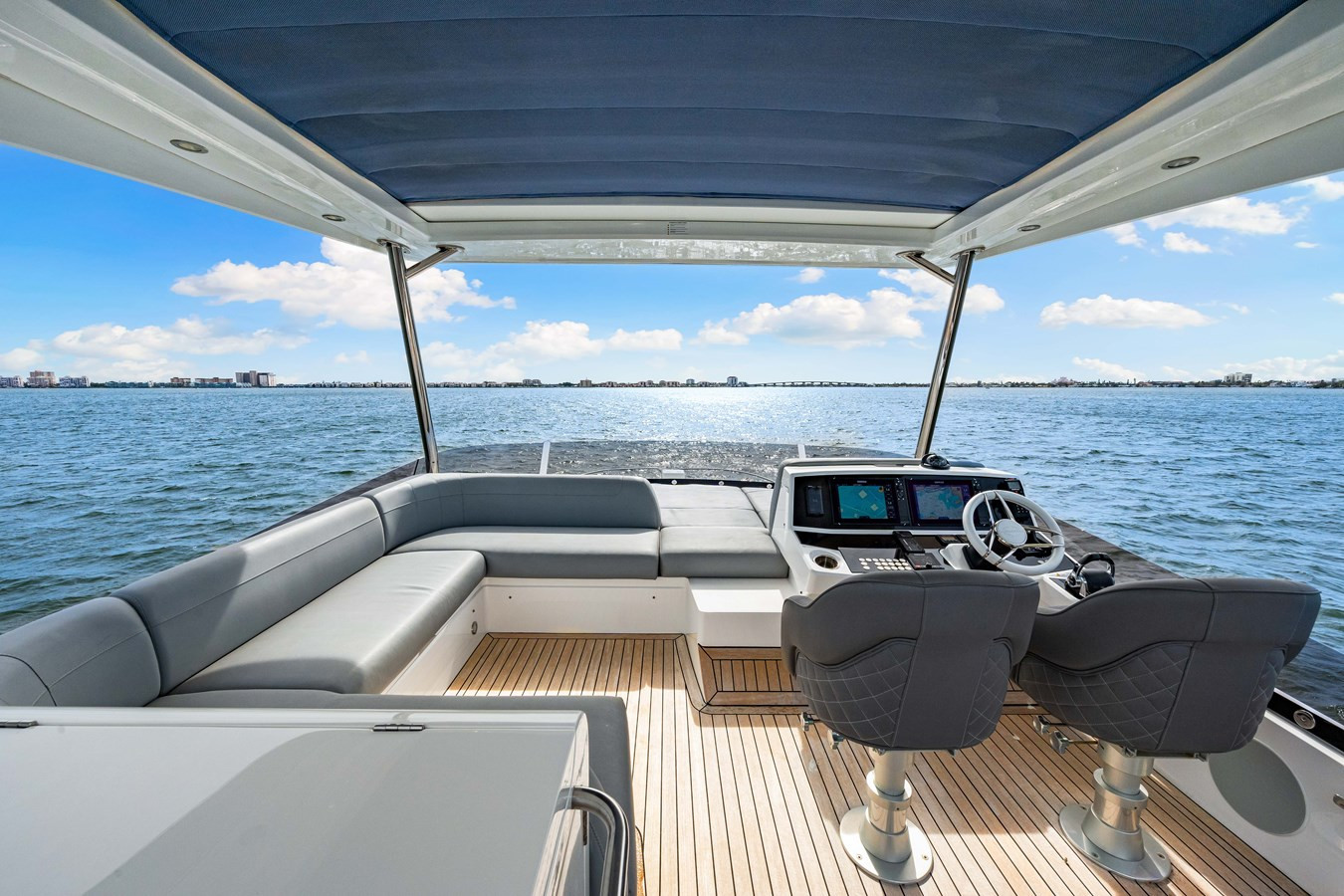 https://arconyachts.ams3.digitaloceanspaces.com/122757/conversions/large_4564584-optimize.jpg