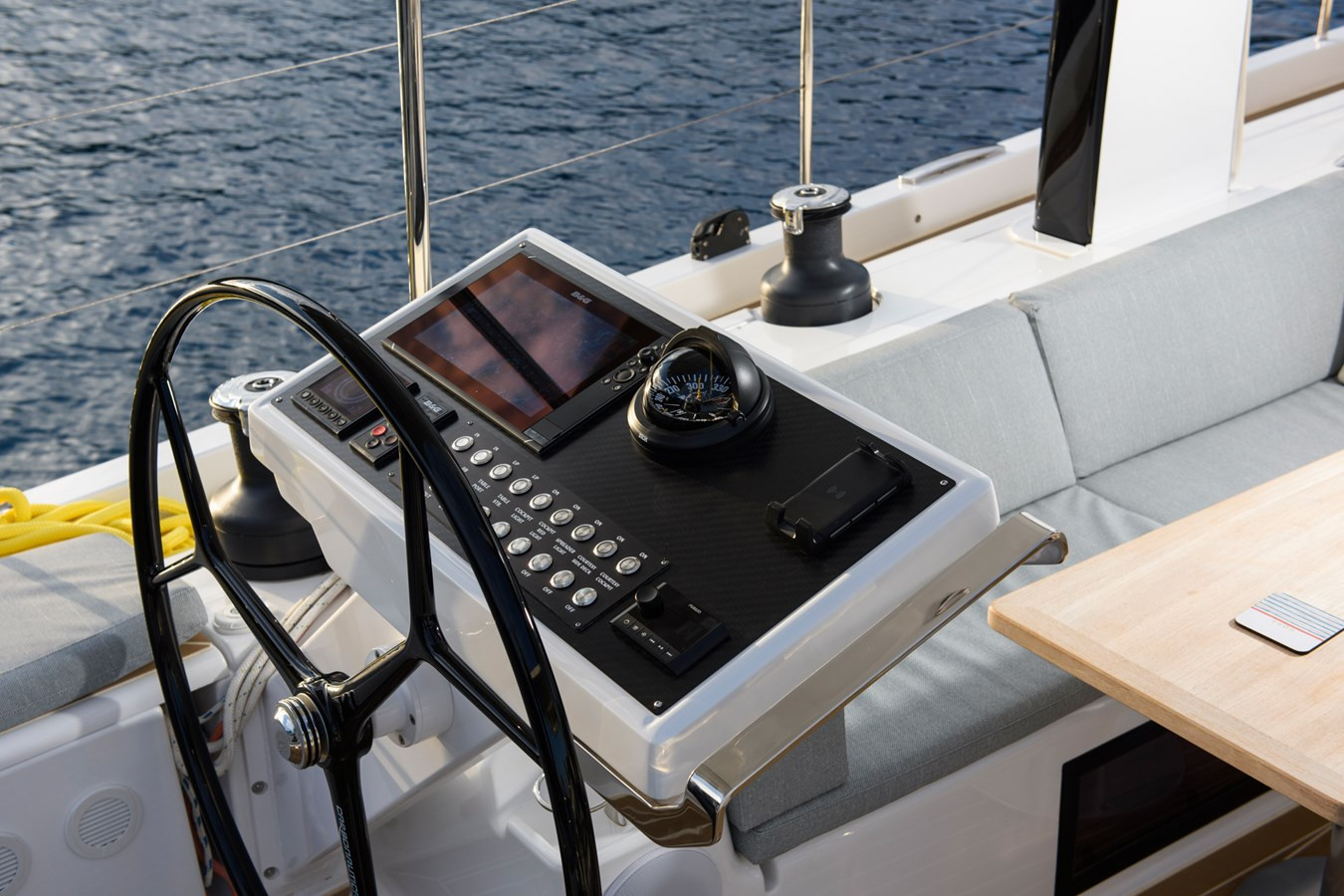 https://arconyachts.ams3.digitaloceanspaces.com/122800/conversions/large_4405809-optimize.jpg