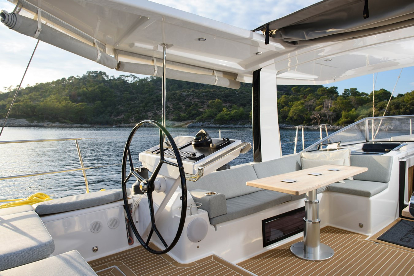 https://arconyachts.ams3.digitaloceanspaces.com/122803/conversions/large_4405810-optimize.jpg