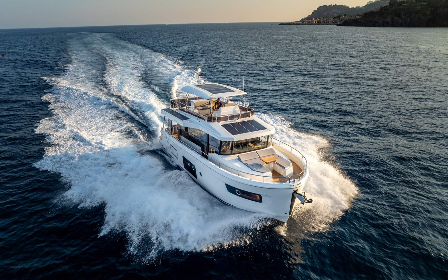https://arconyachts.ams3.digitaloceanspaces.com/122853/conversions/large_4680000-optimize.jpg