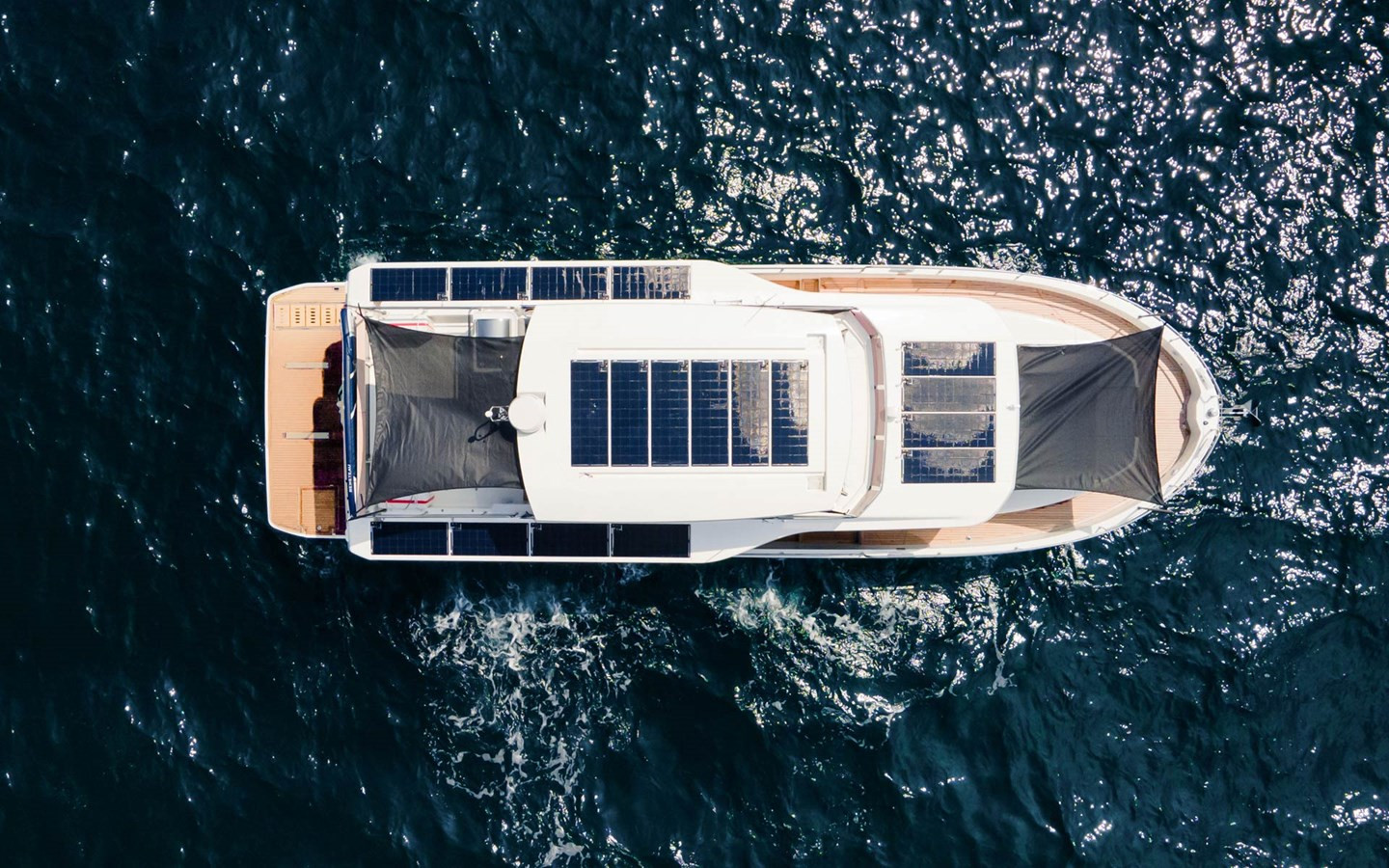 https://arconyachts.ams3.digitaloceanspaces.com/122860/conversions/large_4680004-optimize.jpg