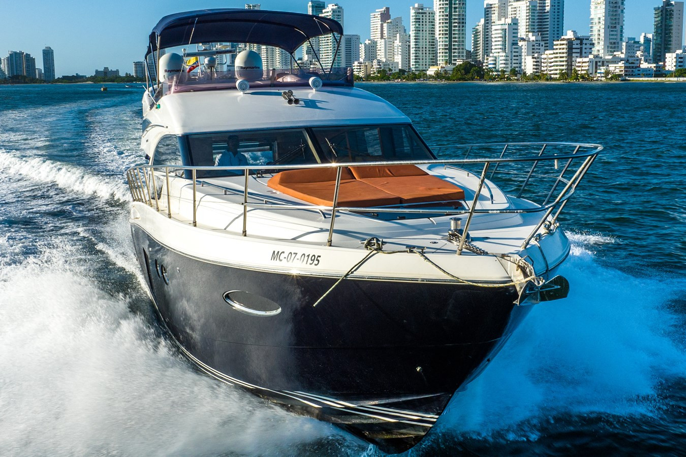 https://arconyachts.ams3.digitaloceanspaces.com/123112/conversions/large_3686285-optimize.jpg