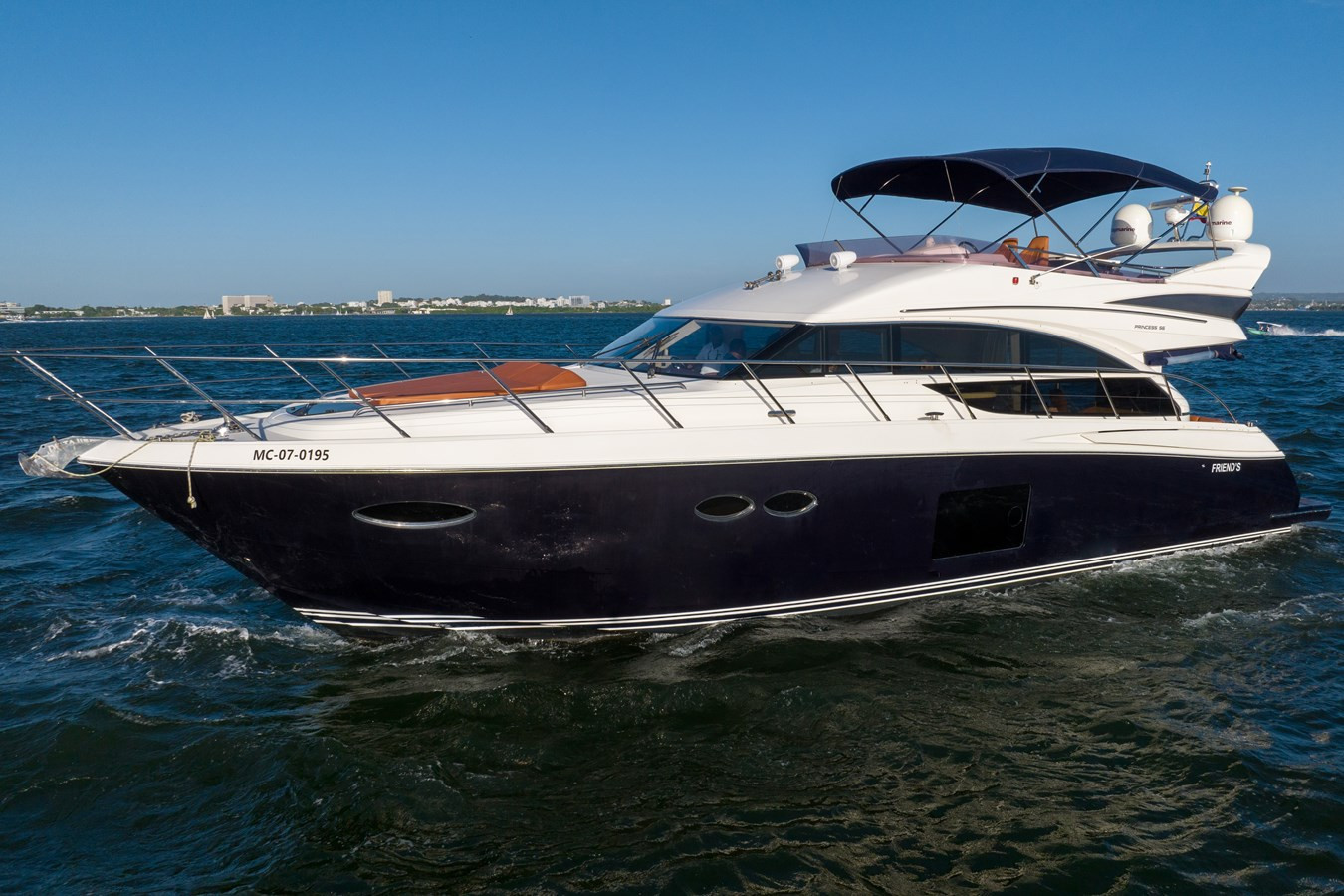 https://arconyachts.ams3.digitaloceanspaces.com/123123/conversions/large_3686289-optimize.jpg