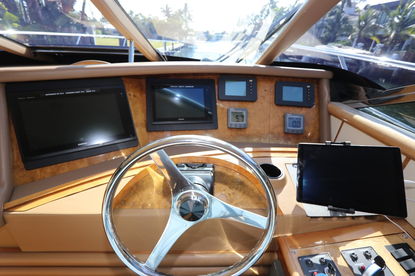 https://arconyachts.ams3.digitaloceanspaces.com/123142/conversions/large_3478823-optimize.jpg